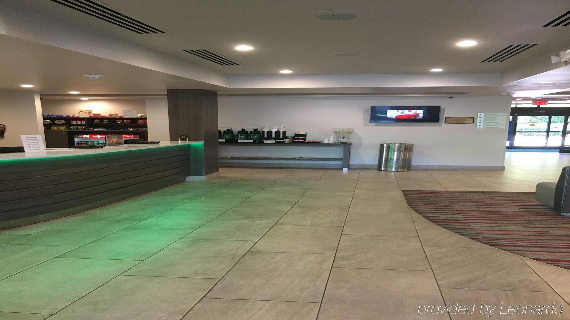 Holiday Inn Hotel Atlanta-Northlake, A Full Service Hotel Tucker Exterior photo